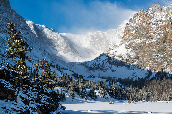 RMNP-The Loch in April