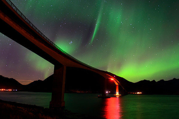 E10 Bridge Northern Lights