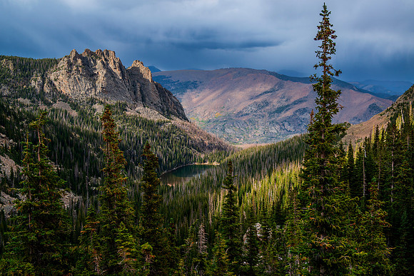 Odessa Lake Among Giants